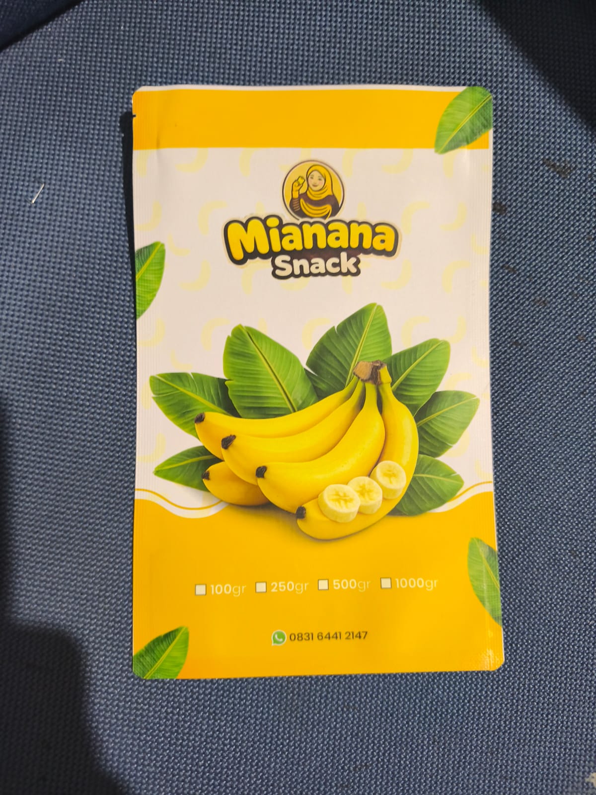 Standing pouch keripik Mianana Snack