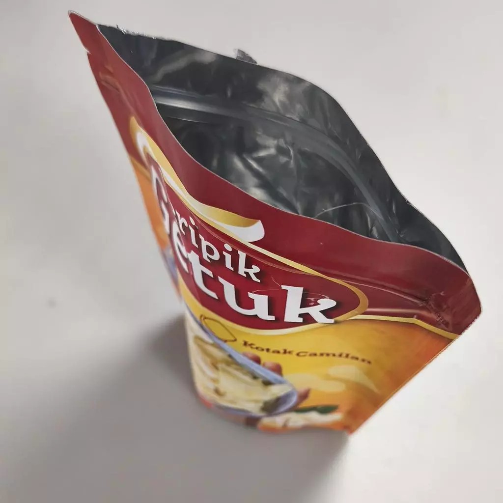 Standing pouch ziplock terbuka — bahan PaperMetalize, sudut round-corner